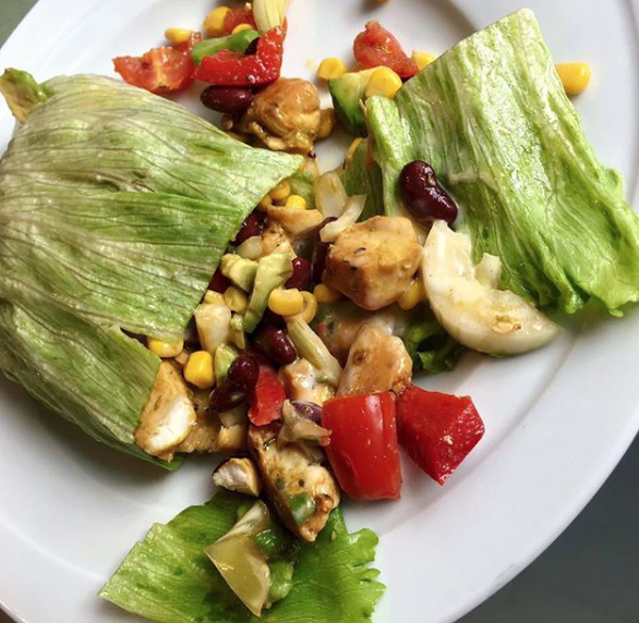 Hähnchen-Salat Wrap - Die besten Fitnessrezepte
